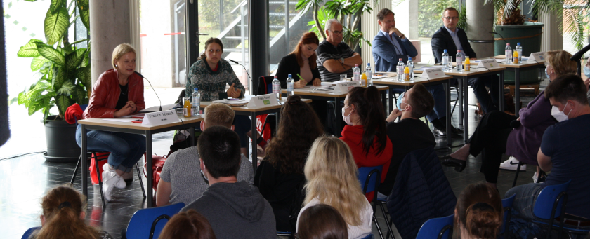 Podiumsdiskussion an der Hermann-Scheer-Schule